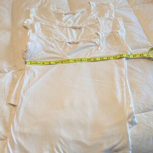 3 Derek Heart White Roll Edge Sleeve Tops. Medium